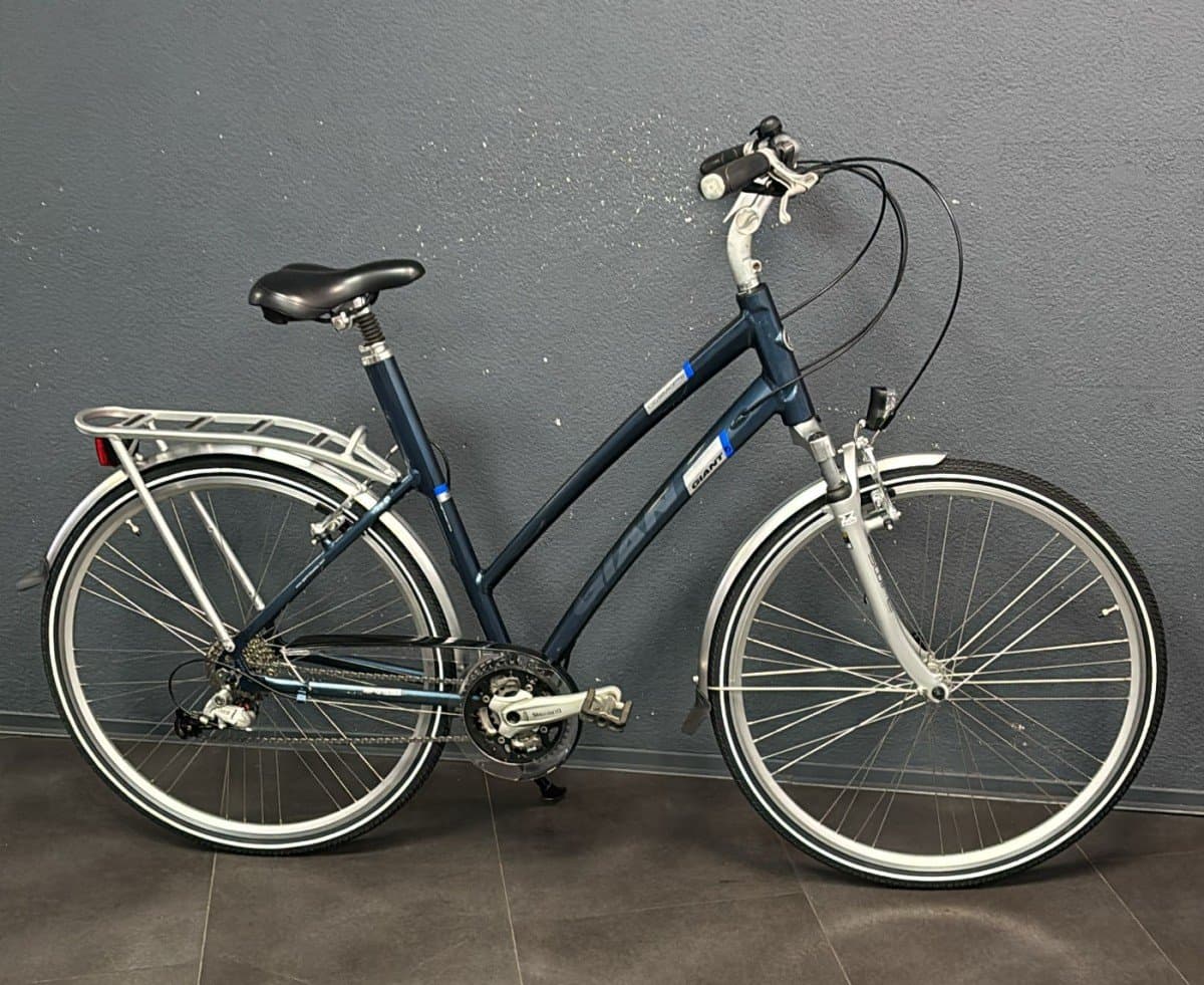 Tweedehands Giant Hybride fiets blauw - 21 versnellingen